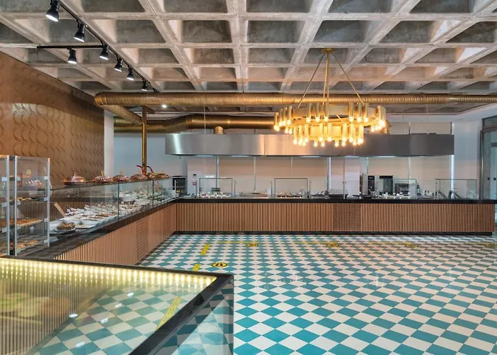 Hotel Hillstone & 5*