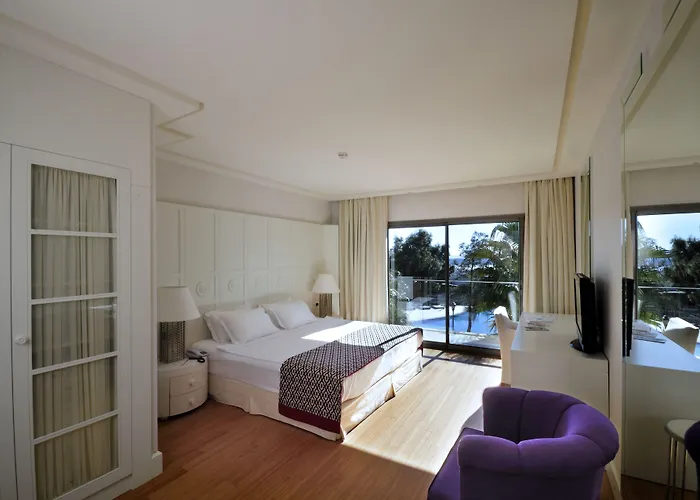 Hillstone & Hotel