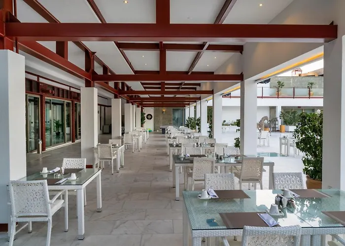 Hotel Hillstone & 5*