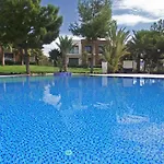 Ξενοδοχείο Hillstone & 5*
