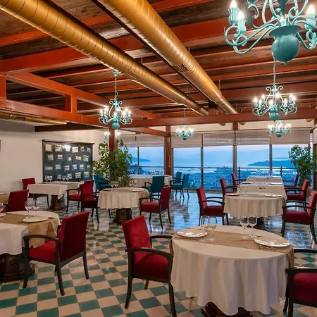 Hotel Hillstone &