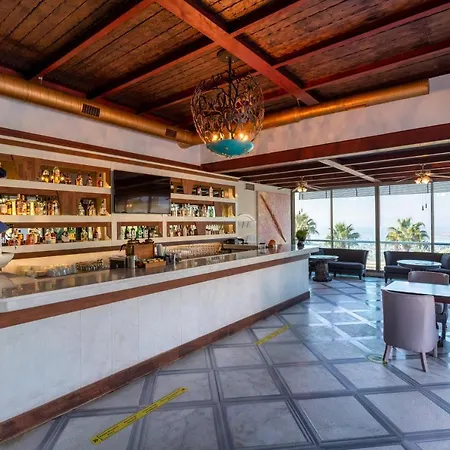 Hotell Hillstone & Bodrum