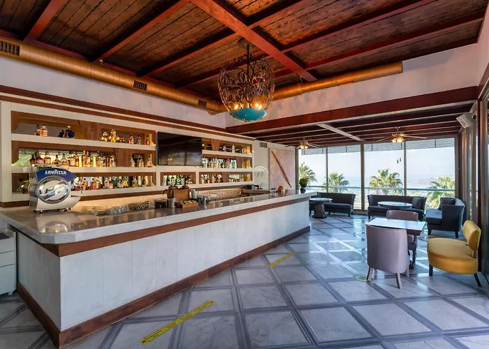 Hotell Hillstone & Bodrum